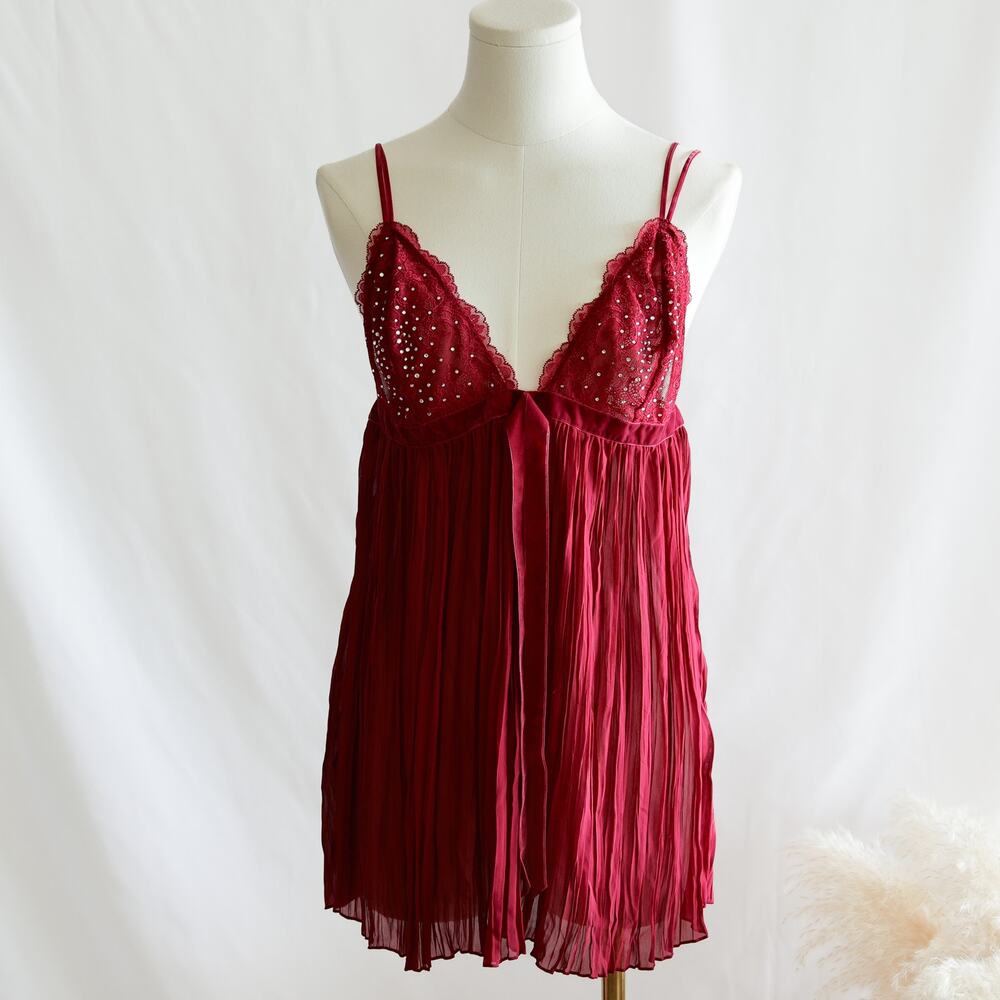 Victoria's Secret Burgundy Babydoll Lace Lingerie slip size L